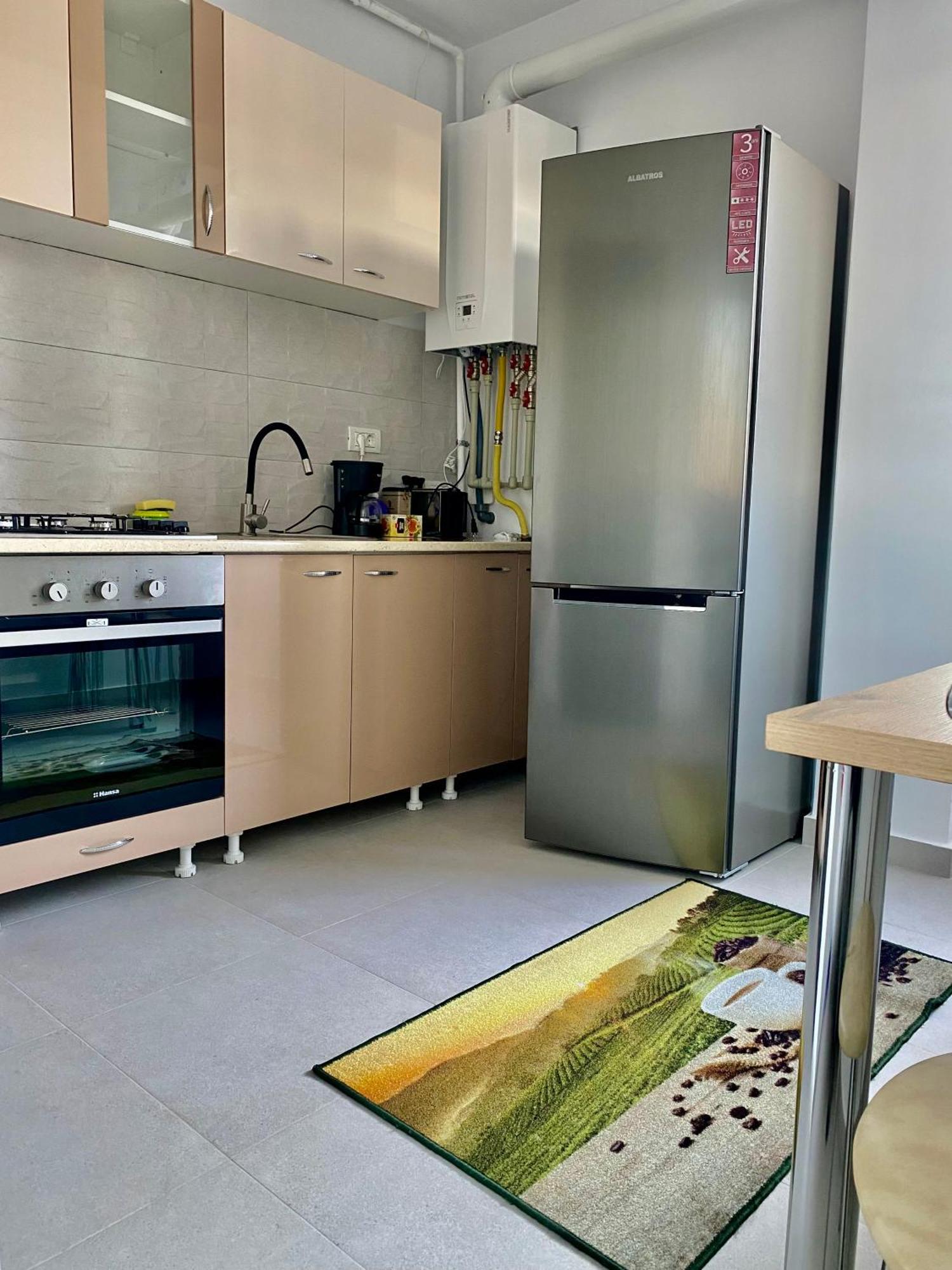Ferienwohnung Garsoniera Trivale City Piteşti Exterior foto