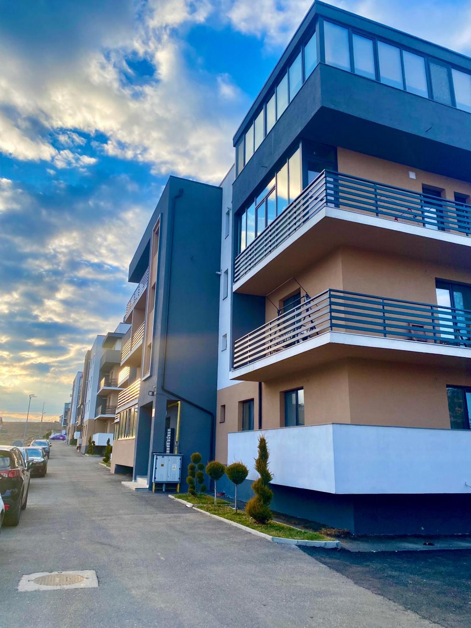 Ferienwohnung Garsoniera Trivale City Piteşti Exterior foto
